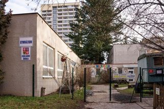 Vyslýchání a ponižování. Z Heřmánku si děti odnesly trauma, říkají rodiče - Novinky